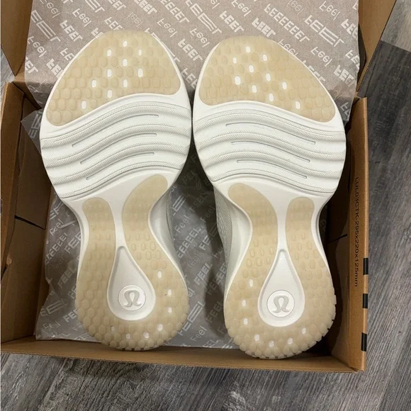 Lululemon Women's Chargefeel 3 Workout Shoes Size 7.5 - Picture 5 of 10